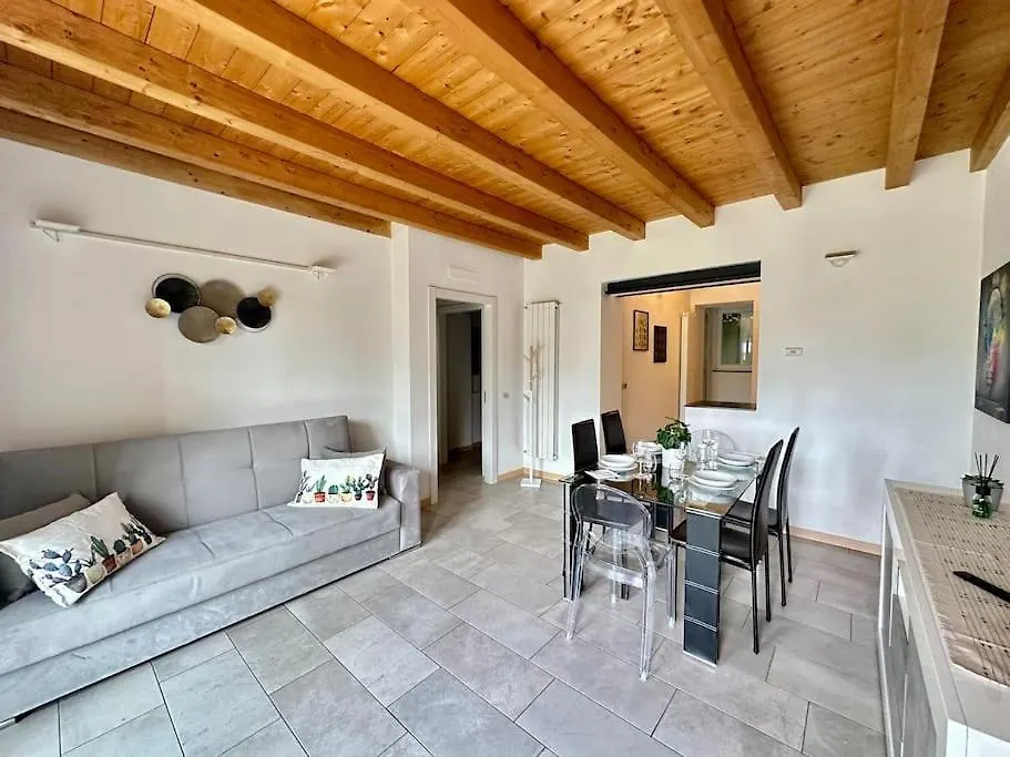 Near Train Station Luxury House 5 Beds Apartment Bergamo