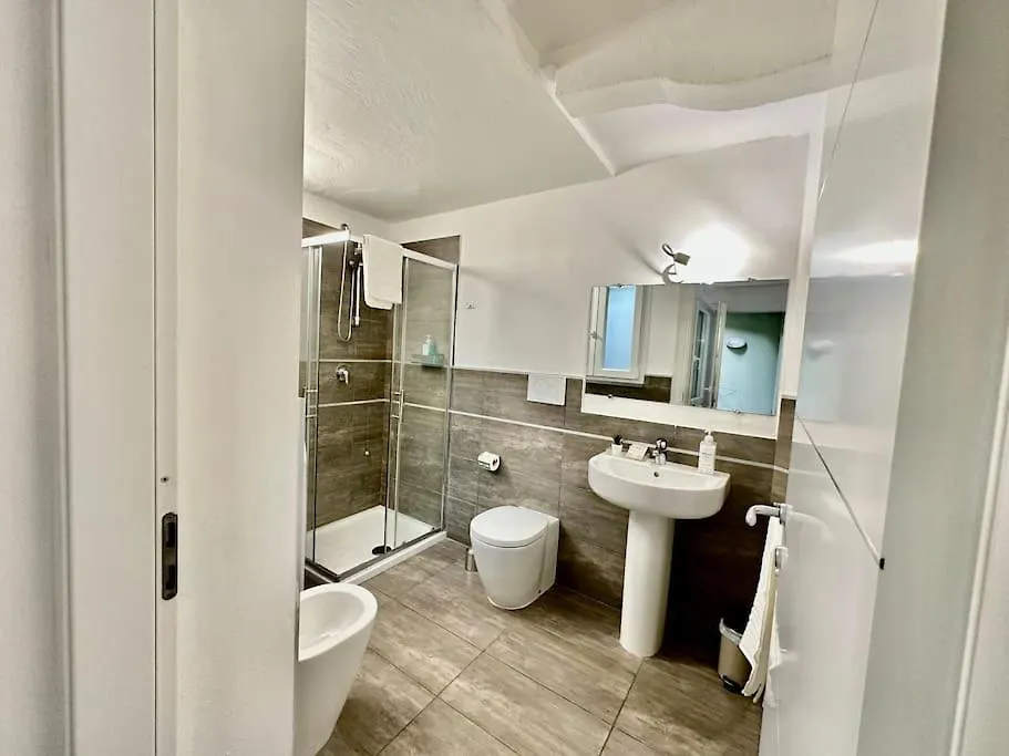 Near Train Station Luxury House 5 Beds Apartment Bergamo 0*,