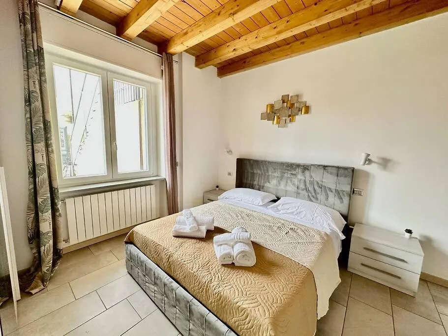 Near Train Station Luxury House 5 Beds Apartment Bergamo