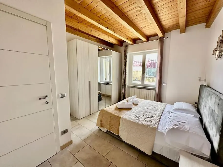 Near Train Station Luxury House 5 Beds Apartment Bergamo Italy