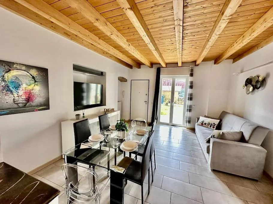 Near Train Station Luxury House 5 Beds Apartment Bergamo Italy