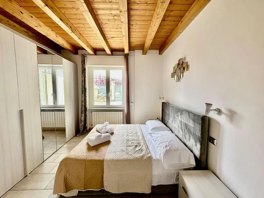 Near Train Station Luxury House 5 Beds Apartment Bergamo