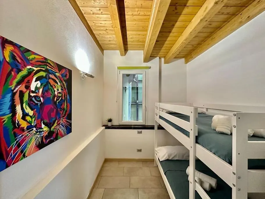 Near Train Station Luxury House 5 Beds Apartment Bergamo
